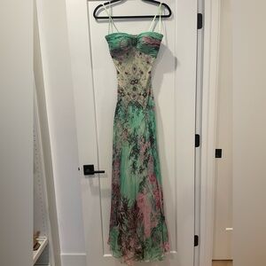 Mac Duggal Couture Green Floral Embroidered Dress Sz 2 w Broach